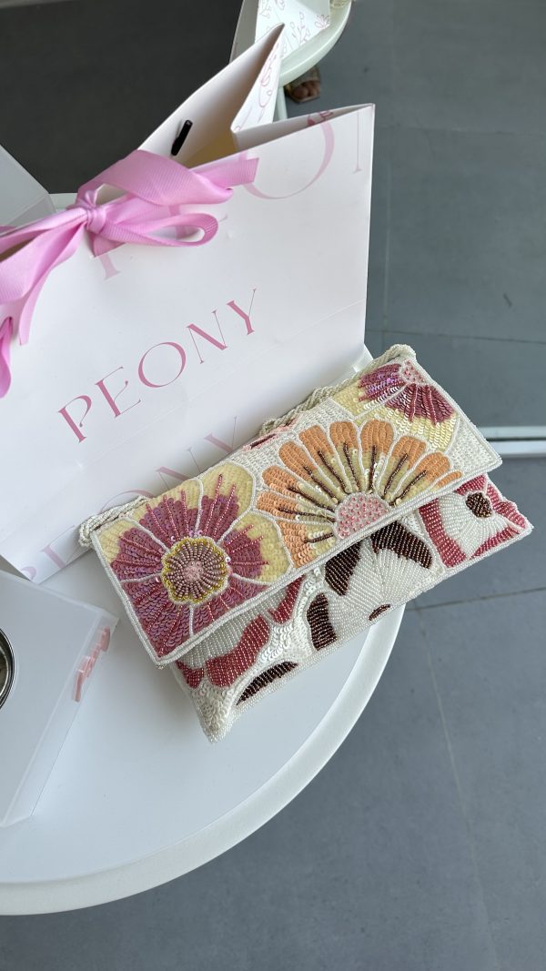 White floral pouch - Image 3