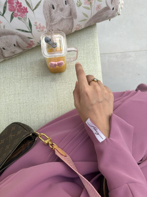 Dana Sada pink